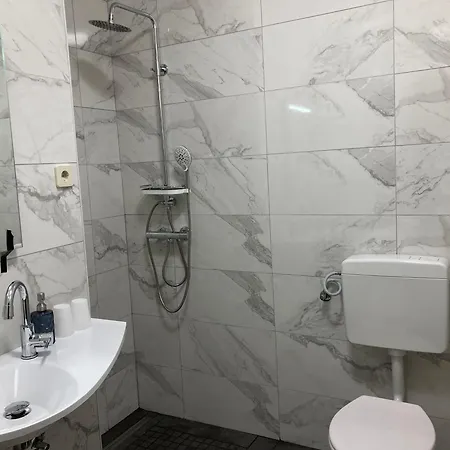 Seebrauer Apartment *
